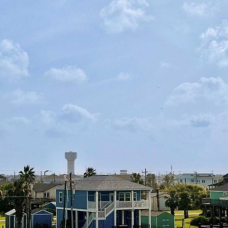 Chic Crystal Beach Escape With Deck - Walk To Beach! Bolivar Peninsula Екстер'єр фото